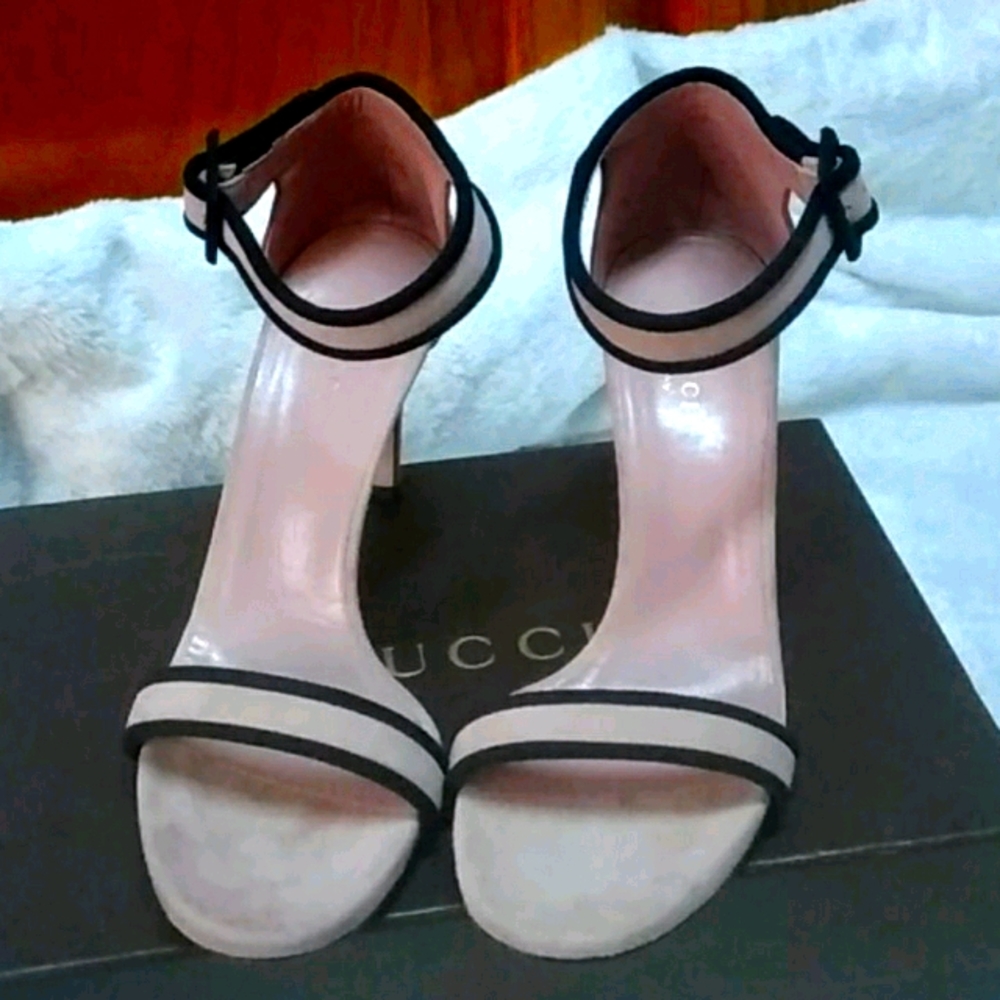 Gucci Women's Kid Scamosciato Sandals